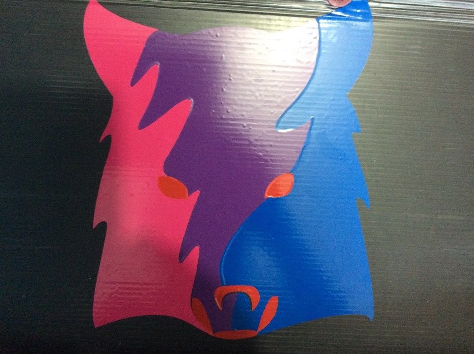 Hecho con vinil.