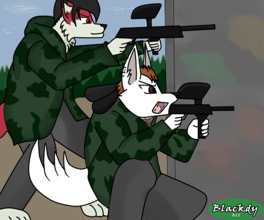 Fiera y su amigo jugando paintball